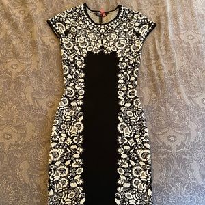 BCBG Black/White Futter sweater dress XS